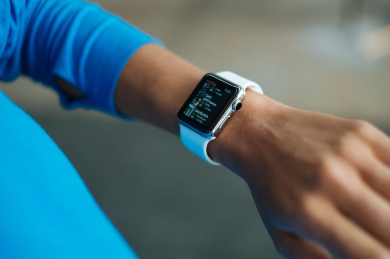 How to Share Your Location From Your Apple Watch