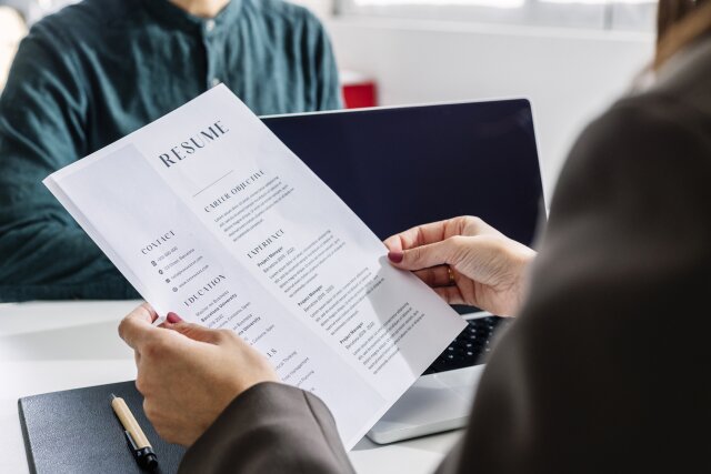 Job Skills to Put on Your Resume (And What to Exclude)