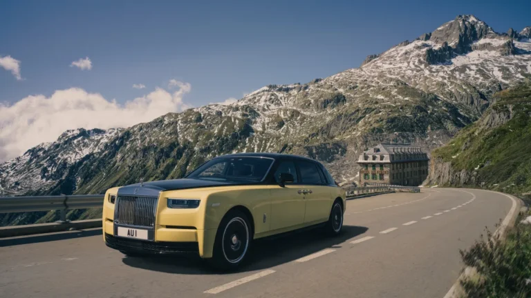 Rolls-Royce Unveils a ‘Goldfinger’ Dream Car – And It’s Covered in Solid Gold!