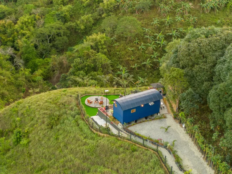 They Built a Dream Tiny House in the Philippines—Now It’s Earning Them $150 a Night! Here’s How